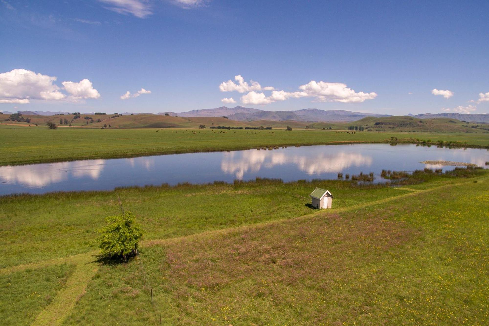 Khanyeni Himeville Esterno foto